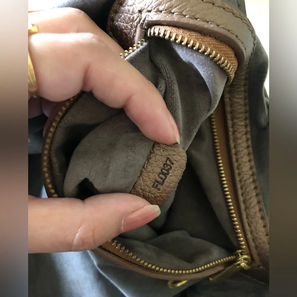 LV Mahina metallic brown ‘L’ hobo bag - Picture 2 of 15